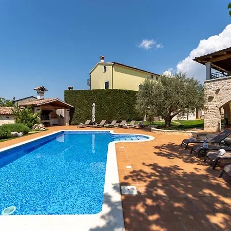 Holiday home Pilato *