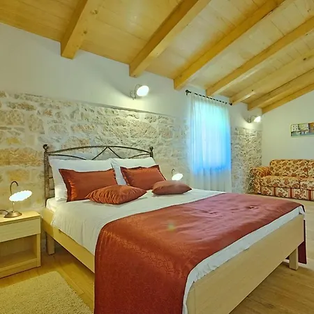 Holiday home Pilato *